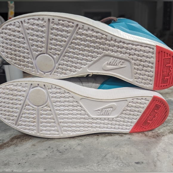 Nike Lebron Miami Vice 11.5 - Picture 7 of 7